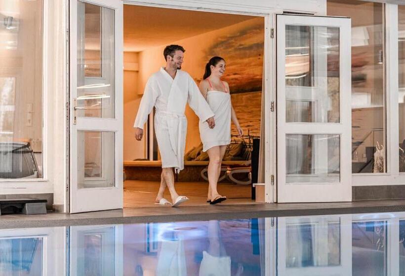 Wellness  & Sporthotel Haus Am See