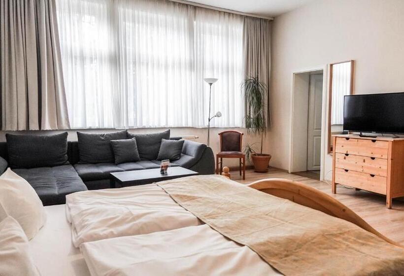 Wellness  & Sporthotel Haus Am See