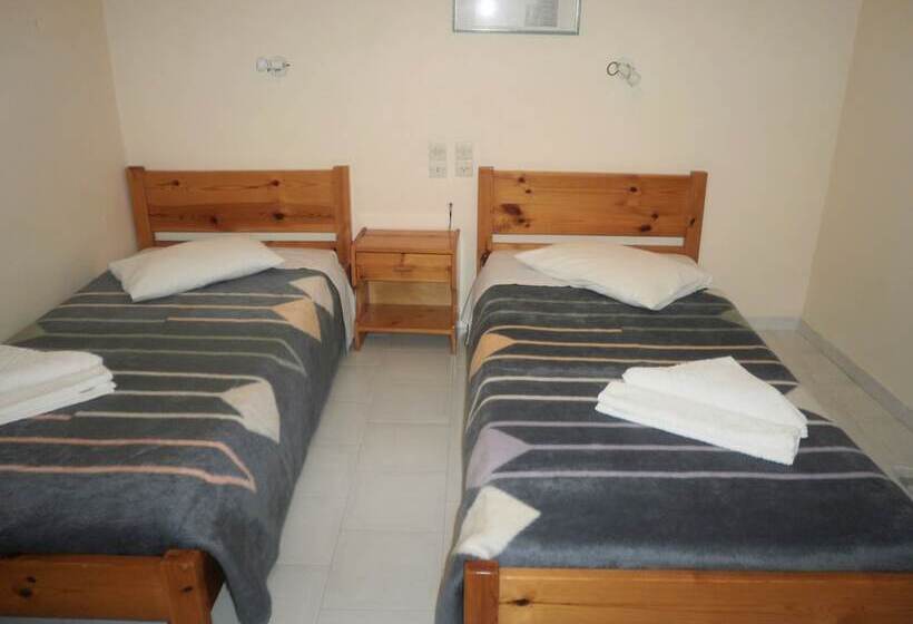 Polyxenis Rooms