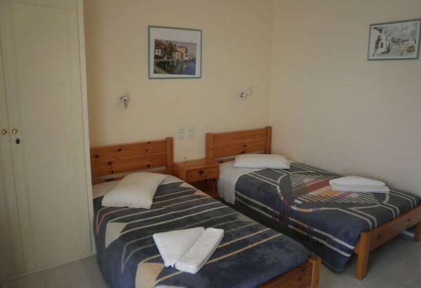 Polyxenis Rooms