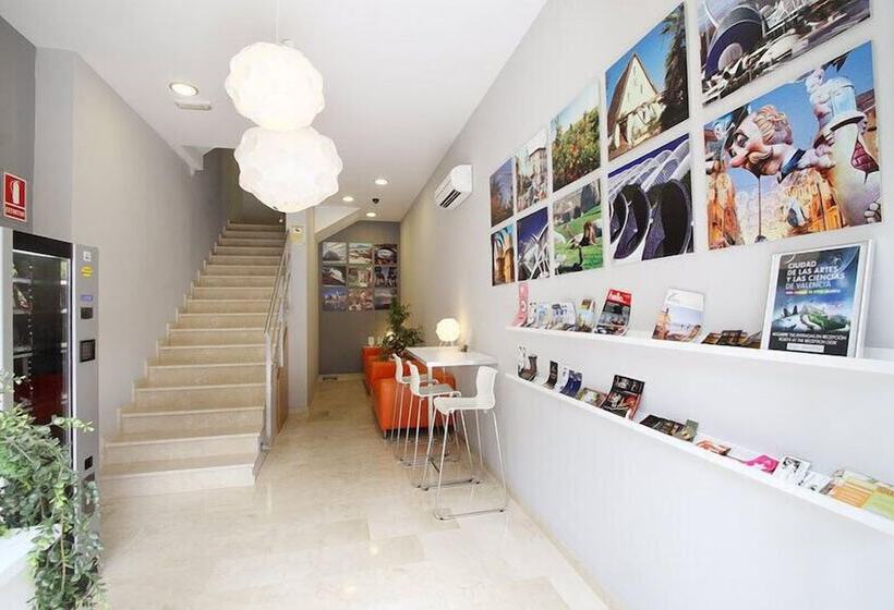 Dormavalencia Hostel