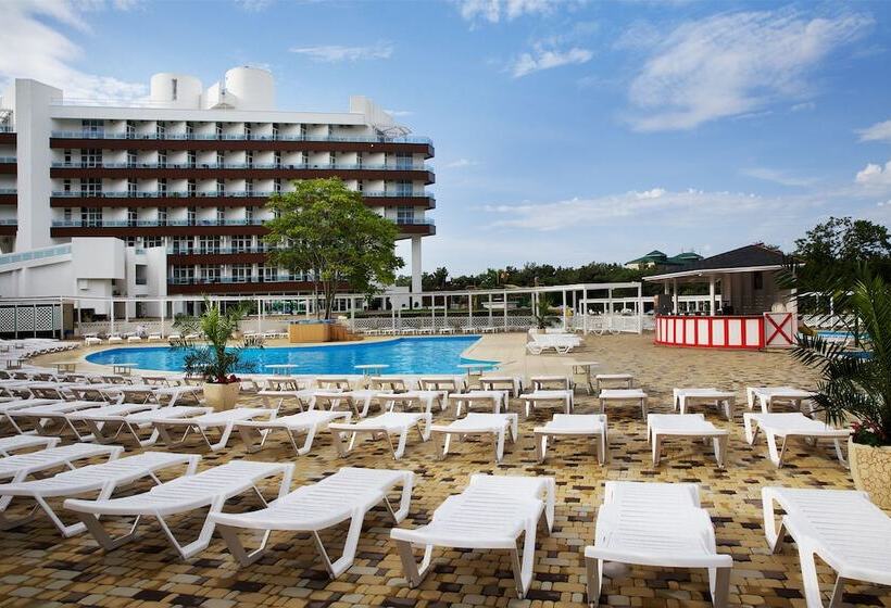 هتل Alean Family Resort & Spa Biarritz