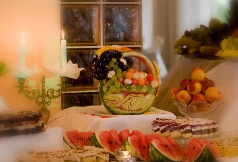 酒店 Ambasador Chojny