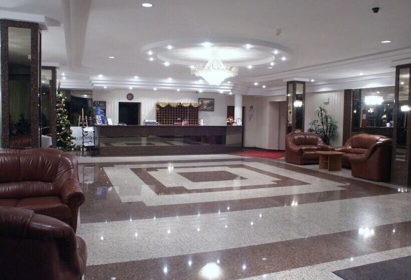 酒店 Ambasador Chojny