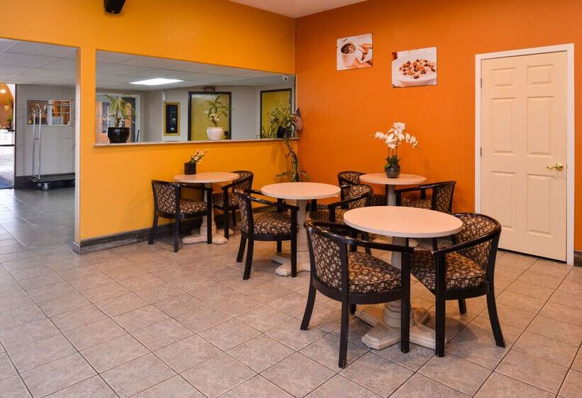 酒店 Americas Best Value Inn & Suites Madera