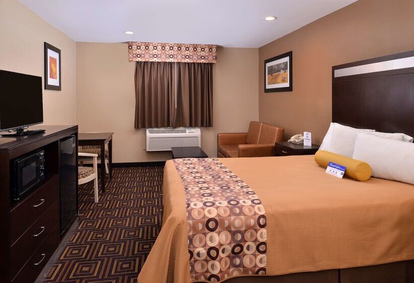 Отель Americas Best Value Inn & Suites Madera