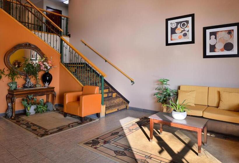 Отель Americas Best Value Inn & Suites Madera
