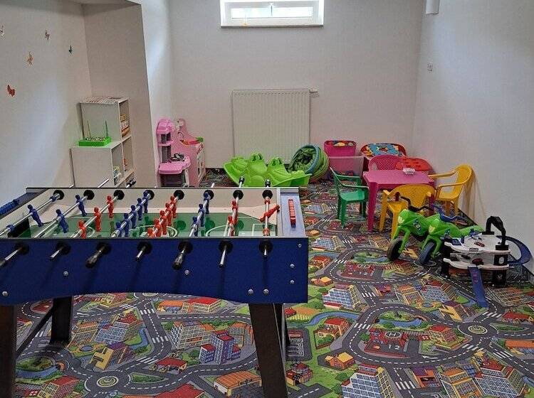 فندق Aqua Sarvar