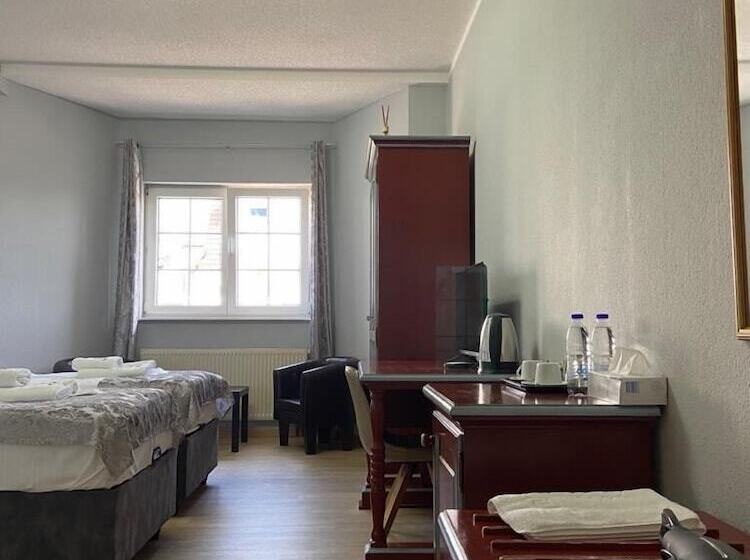 Отель Astheimer Schlösschen