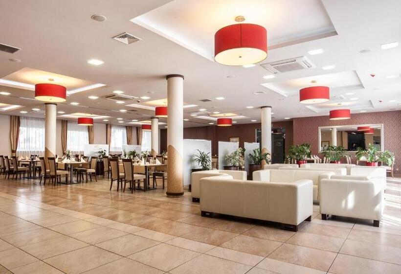 ホテル Austeria Conference & Spa