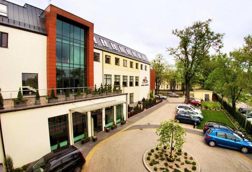 ホテル Austeria Conference & Spa