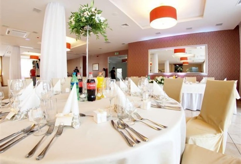 ホテル Austeria Conference & Spa