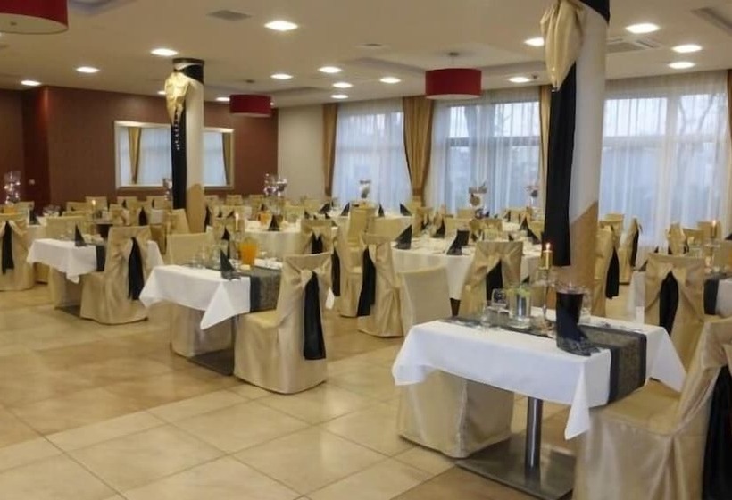 ホテル Austeria Conference & Spa