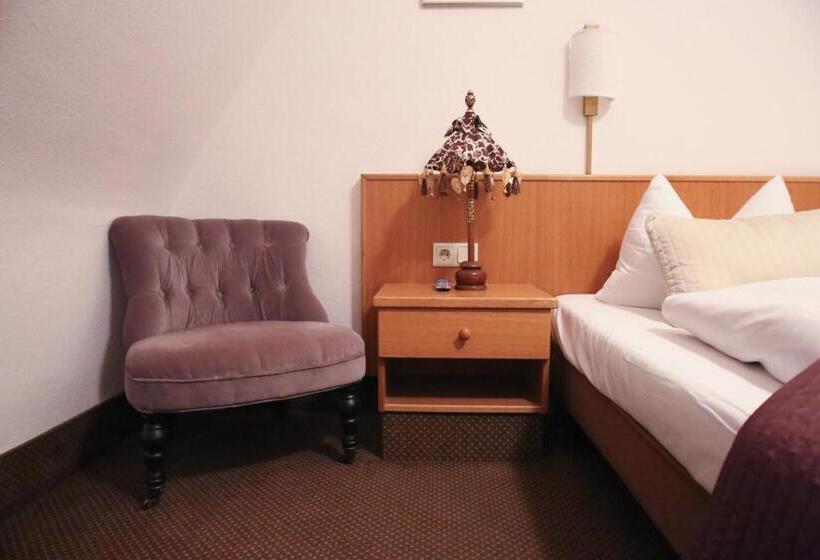 Отель Barbarossa Garni