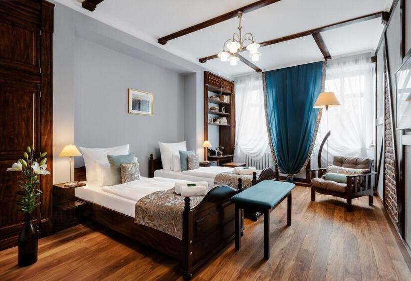 בית מלון כפרי Baron