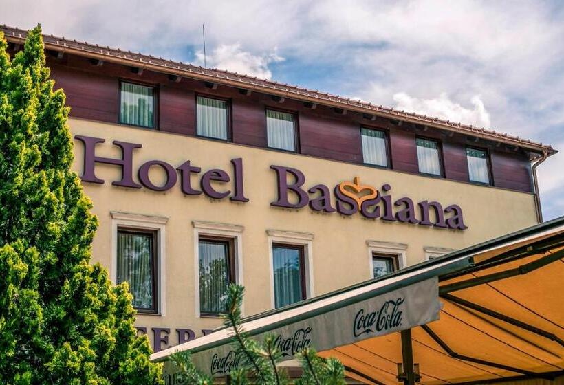 Bassiana Hotel Es Etterem
