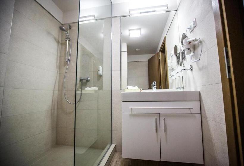 Bassiana Hotel Es Etterem