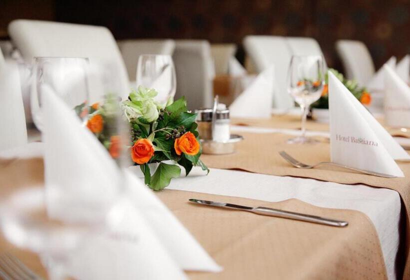 Bassiana Hotel Es Etterem