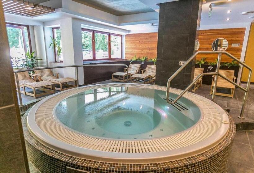 Bassiana Hotel Es Etterem