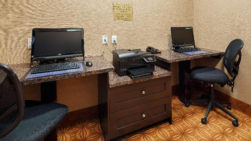 هتل Best Western Plus Estevan Inn & Suites