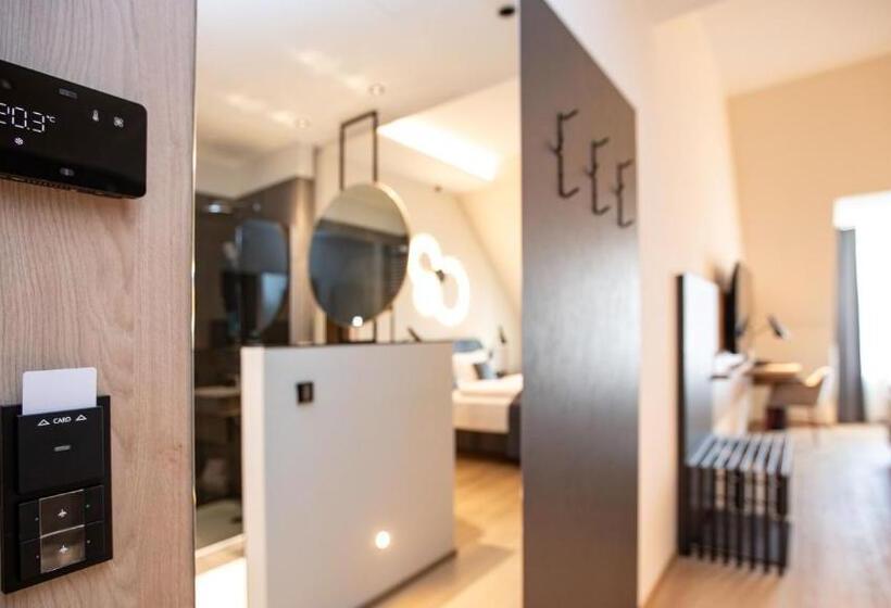 Отель Böhlerstern