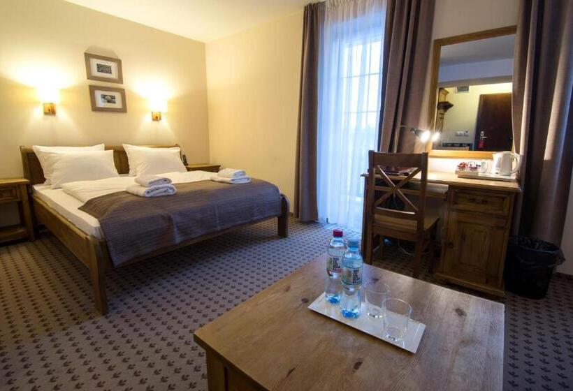 Отель Biathlon Sport & Spa