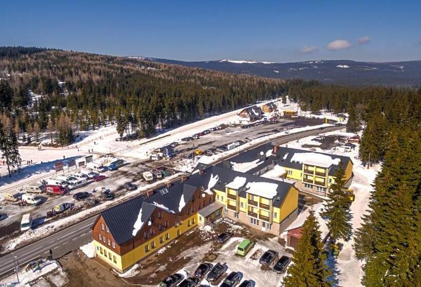 Отель Biathlon Sport & Spa