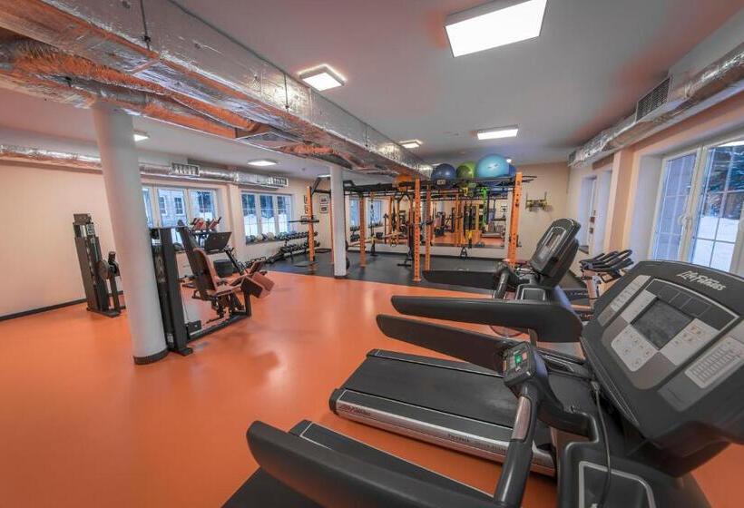 Отель Biathlon Sport & Spa