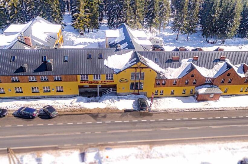 Отель Biathlon Sport & Spa