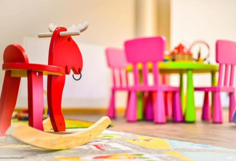 Отель Biathlon Sport & Spa