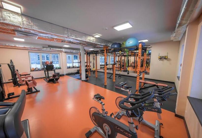 Отель Biathlon Sport & Spa