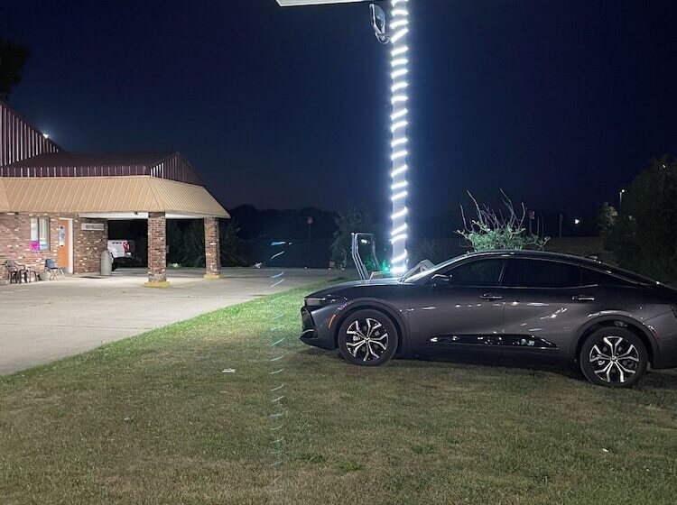 בית מלון כפרי Budget Host Inn