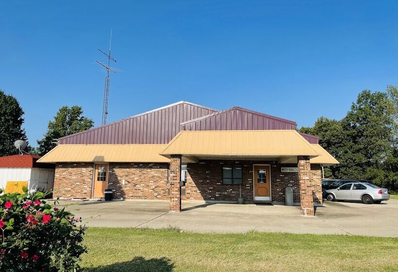 בית מלון כפרי Budget Host Inn