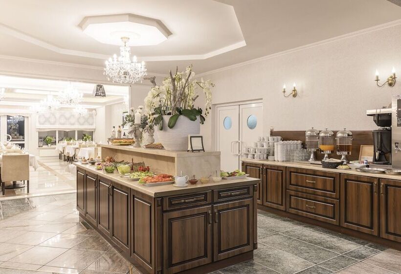 ホテル Bursztyn   Bernstein Spa & Wellness