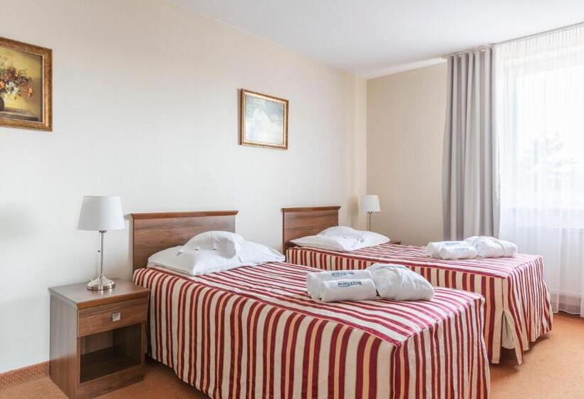 ホテル Bursztyn   Bernstein Spa & Wellness