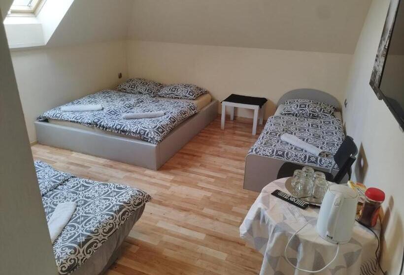 ホテル Ceramika Bolesławiec   Pensjonat