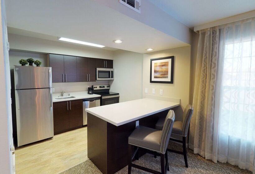 Chase Suite Hotel Newark Fremont