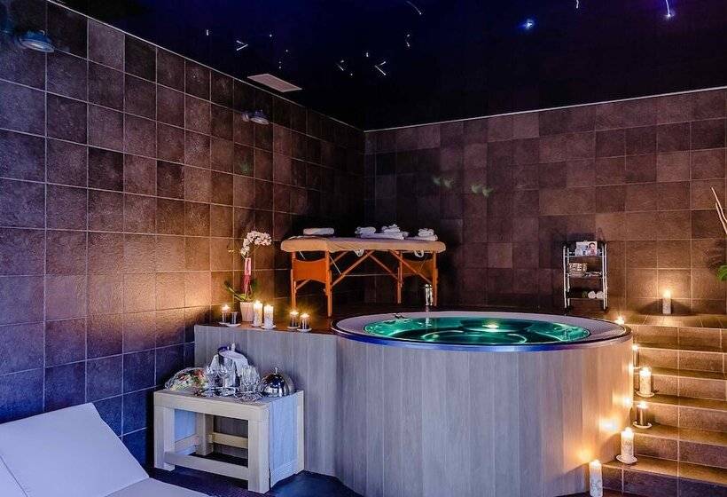 فندق Czardasz Spa & Wellness