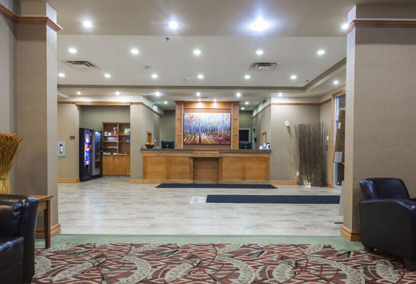 בית מלון כפרי Days Inn & Suites By Wyndham Edmonton Airport