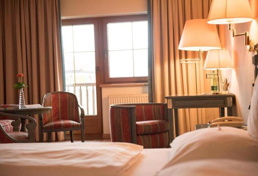 Отель Der Reschenhof