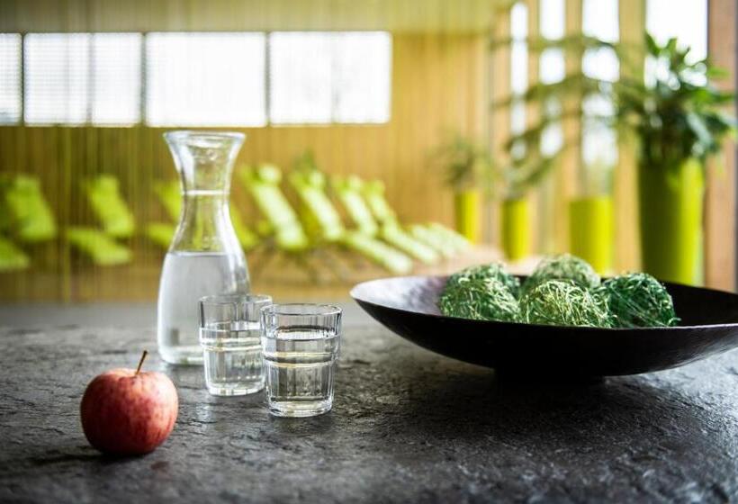 Отель Der Reschenhof