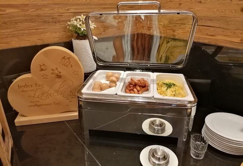 Отель Der Reschenhof