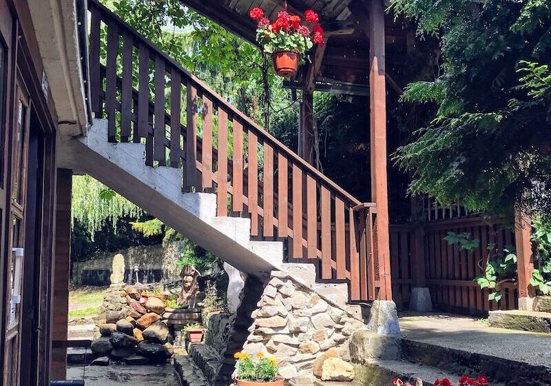 فندق Dworek Adamski