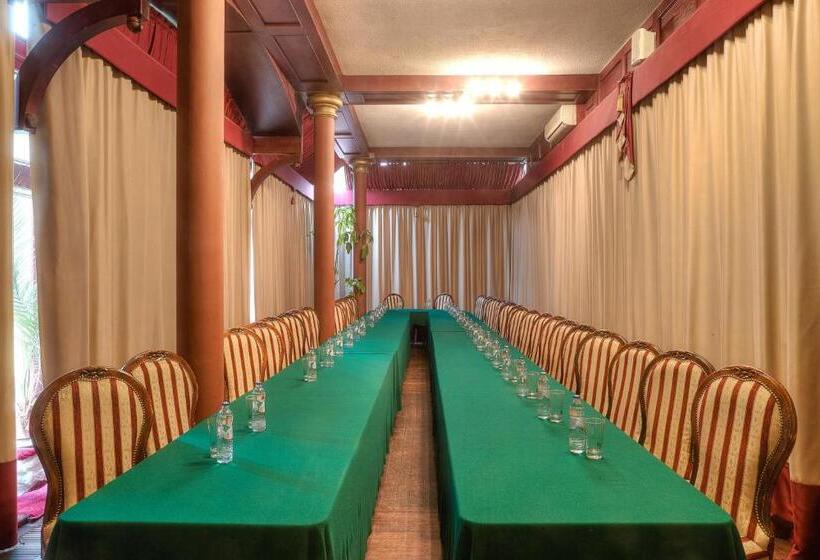 ホテル Dworek Hetmanski