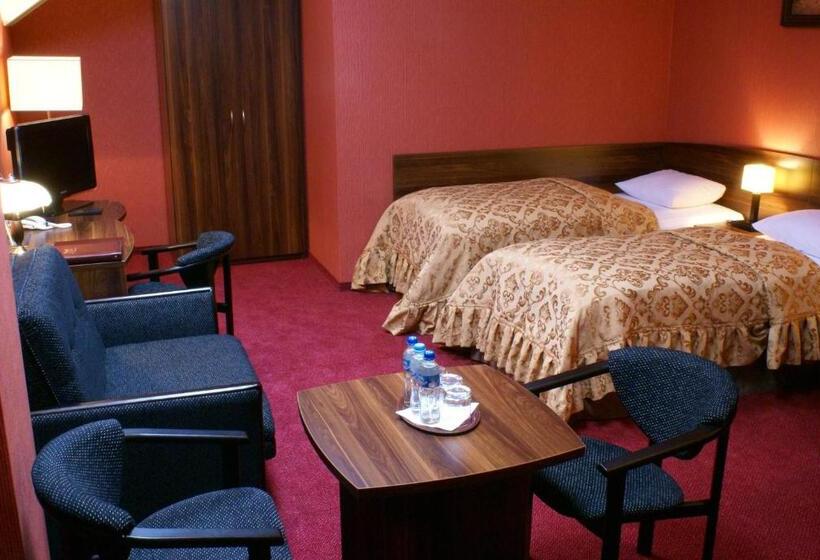 Отель Dworski Galaktyczny Park