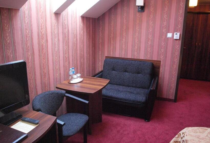 Отель Dworski Galaktyczny Park