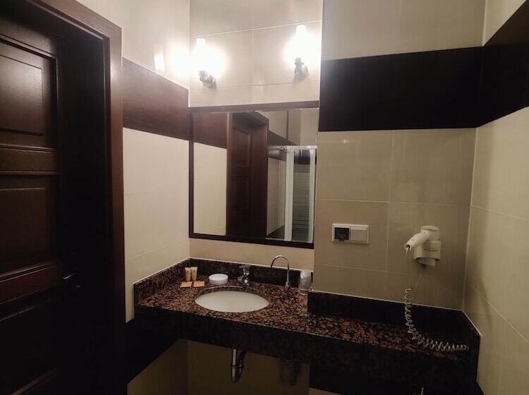 Отель Dworski Galaktyczny Park