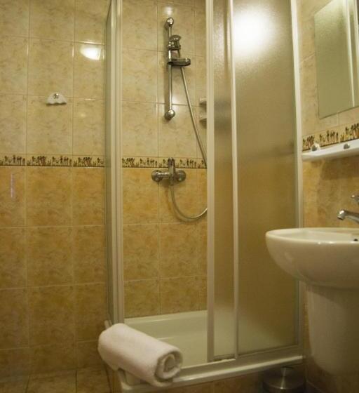 هتل Dwór Jur Gast