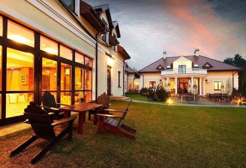 Отель Dwór Konstancin