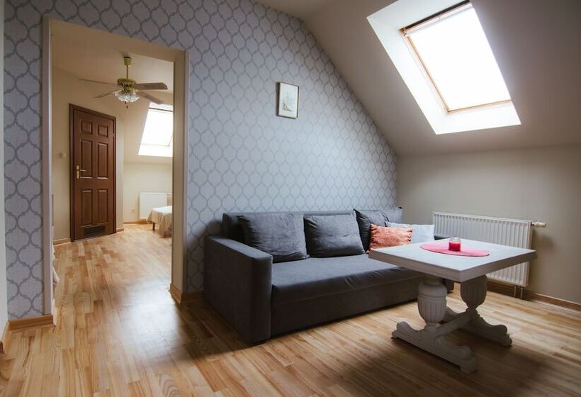 Отель Dwór Konstancin